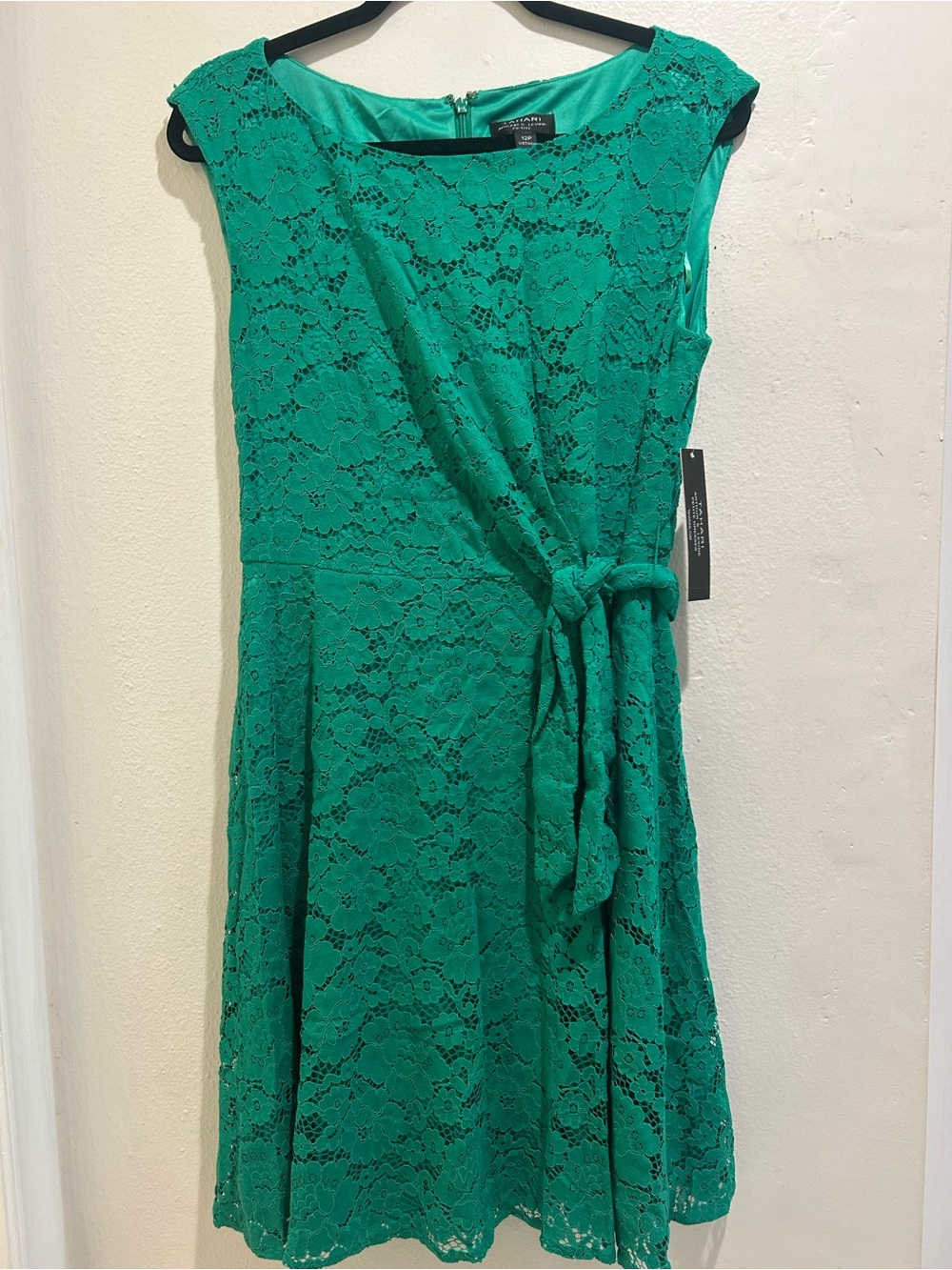 Tahari Emerald Green Lace Tie-Waist Dress